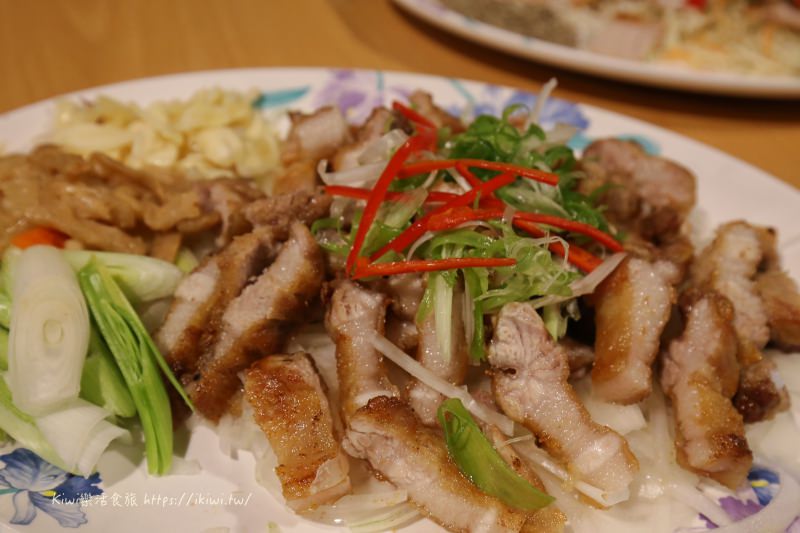 彰化溪湖鱷臨居｜彰化唯一鱷魚料理在溪湖，滿滿膠質湯好誘人！串燒快炒樣樣來，單點桌菜想辦桌可預約