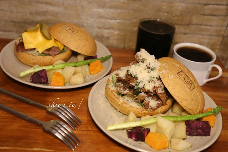 彰化美食AGA Burger｜手作漢堡，阿嘉熟菜漢堡專賣店.漢堡肉汁充盈難以忘懷的好滋味，彰化火車站周邊美食